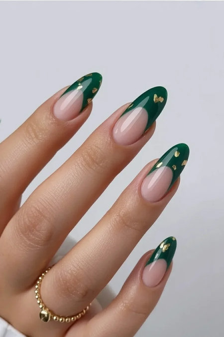 18 Dark green French gold foil almond nails_bp