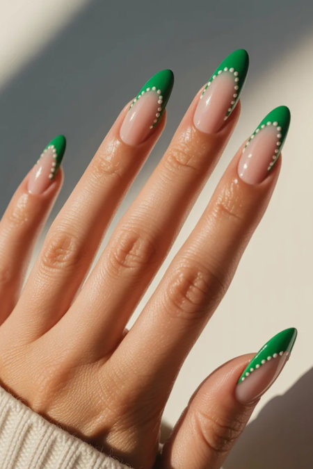 24 Green French pearl border almond nails_bp