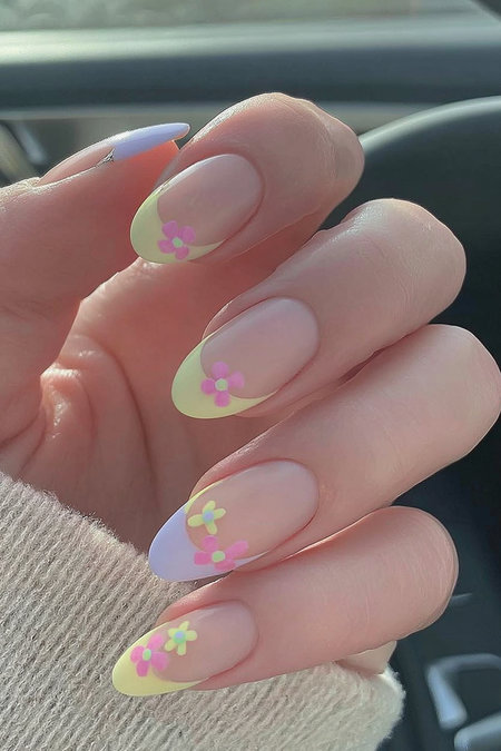 6 floral spring french tips_bp