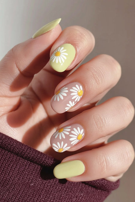 15 Almond yellow nude white daisy nails_ECH