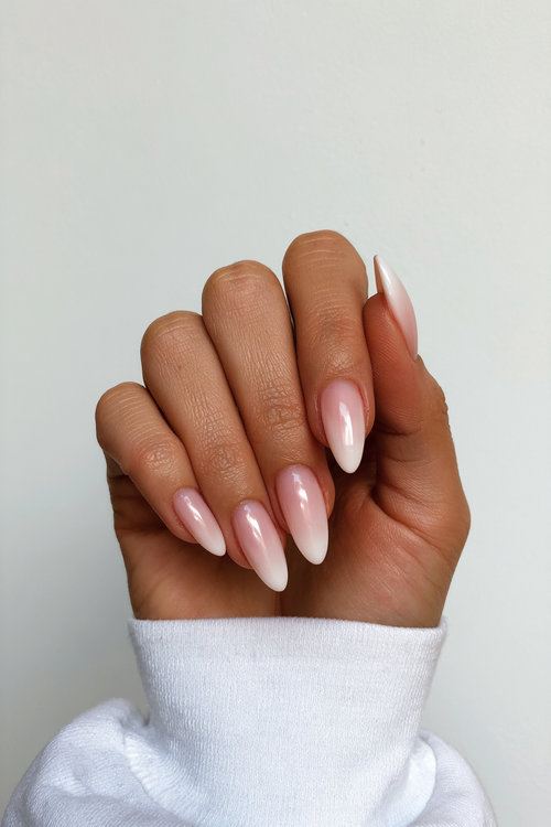 almond nails trends main 21_bp