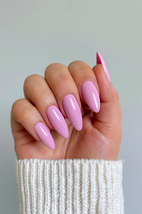 almond nails trends main 30_bp