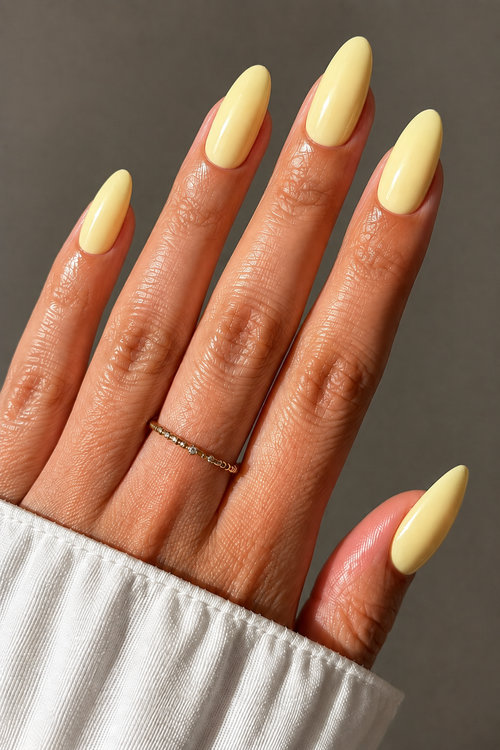 almond nails trends main 4_bp