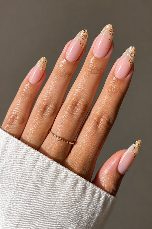 almond nails trends main 8_bp