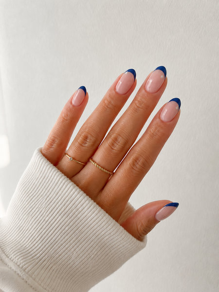 classy 4th of july nails – main 23_bp