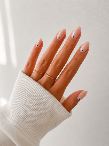 classy 4th of july nails – main 8_bp