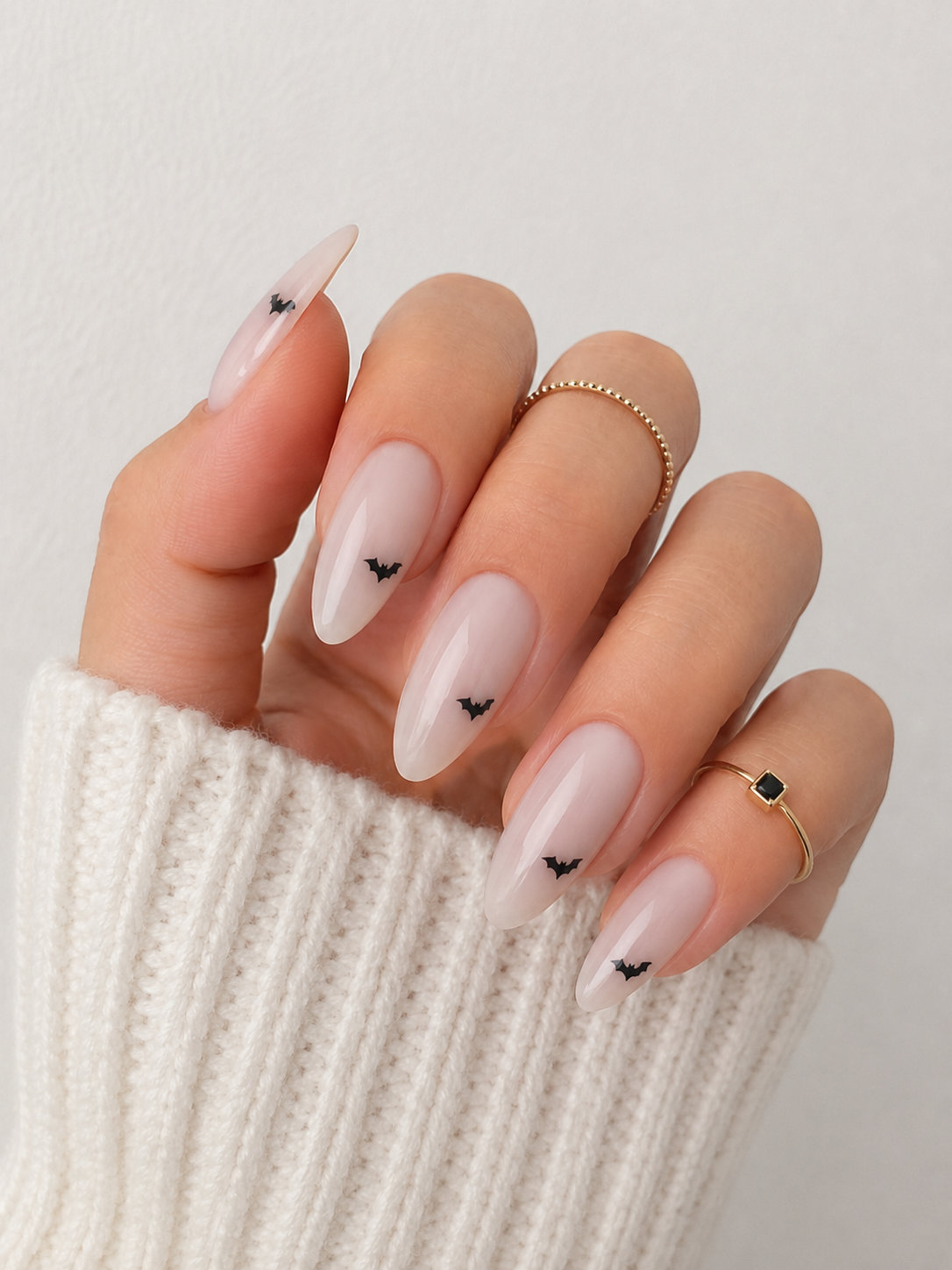 14 Minimal Micro Bat Nails_bp