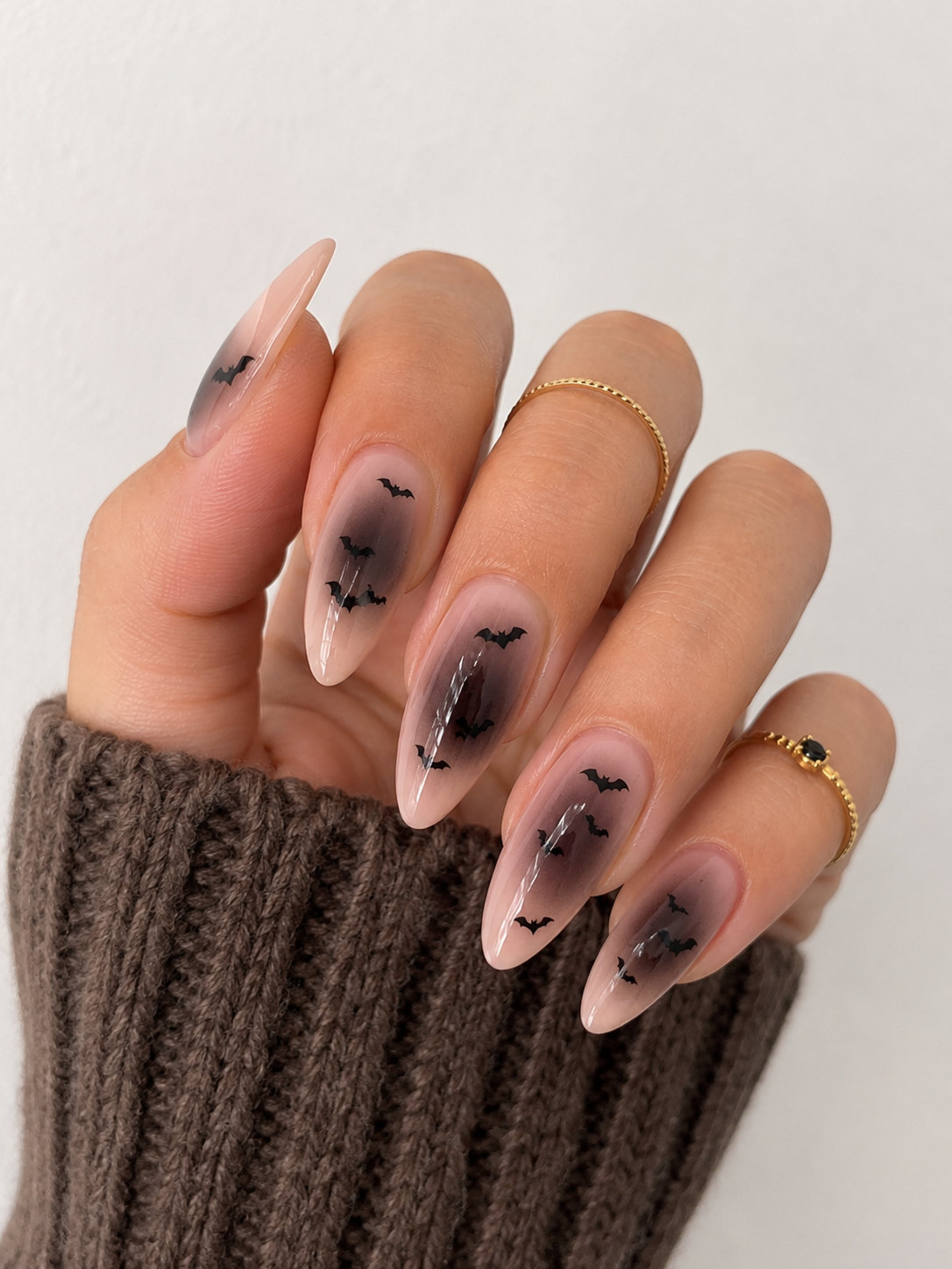 21 Smoky Aura Bat Nails_bp