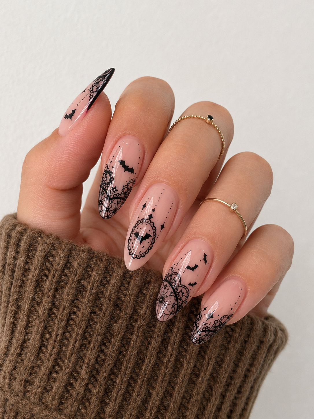 22 Black Lace Bat Nails_bp